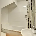 4 Bed In Oc-w125 * Whitby