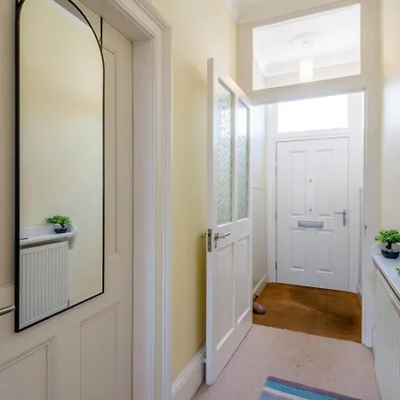 4 Bed In Oc-w125