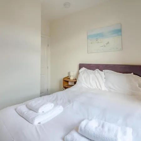 4 Bed In Oc-w125 بيت للعطل ويتبي