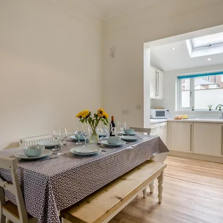 Prázdninový dům 4 Bed In Oc-w125 Whitby