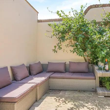 4 Bed In Oc-w125 ويتبي