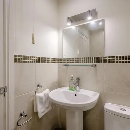 4 Bed In Oc-w125 بيت للعطل