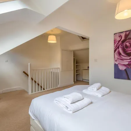 4 Bed In Oc-w125 ويتبي